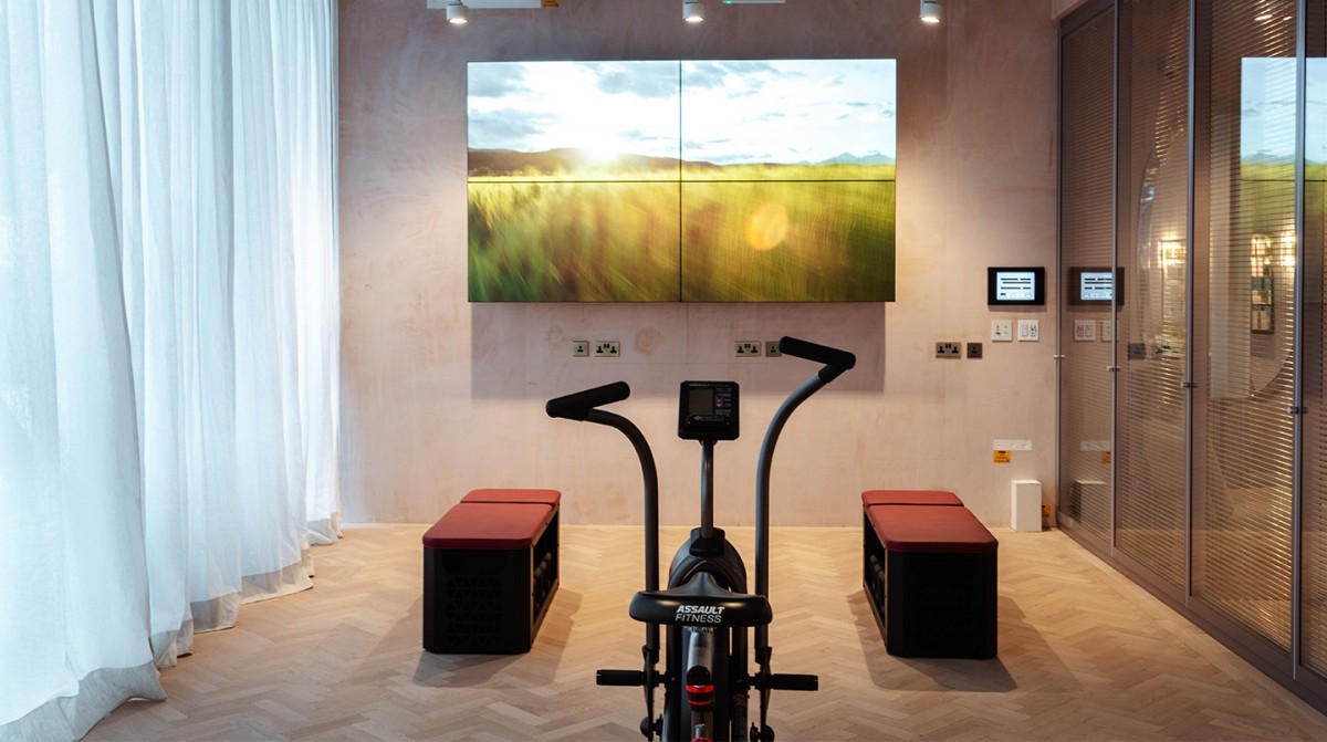 fitness studio 180 the strand by hutchison technologies